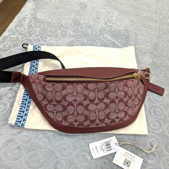 Coach Handbags - COACH 🔥 Large Unisex Bum Bag